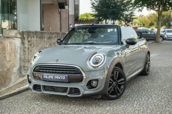 MINI Cabrio Cooper Premium Extra JCW Auto 64
