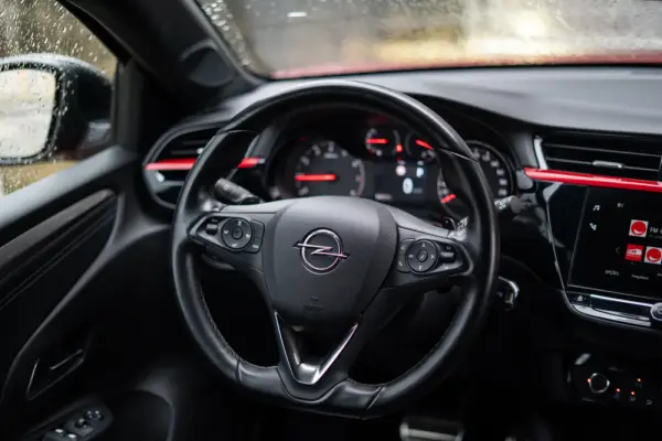 Opel Corsa 1.2 T GS Line Aut. 9