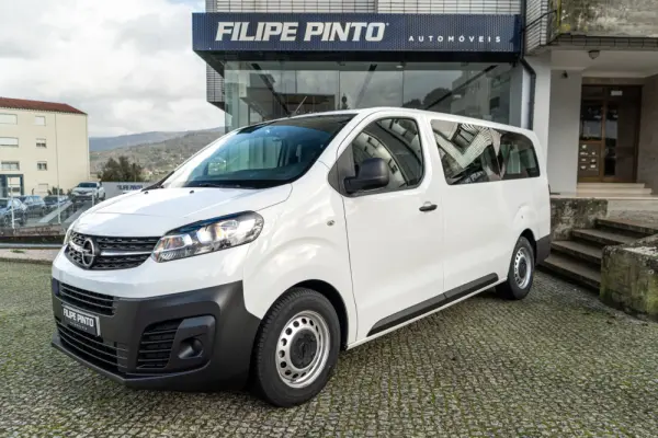 Opel Vivaro 1.5 CDTi L3H1 Essentia 1