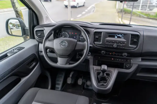 Opel Vivaro 1.5 CDTi L3H1 Essentia 8