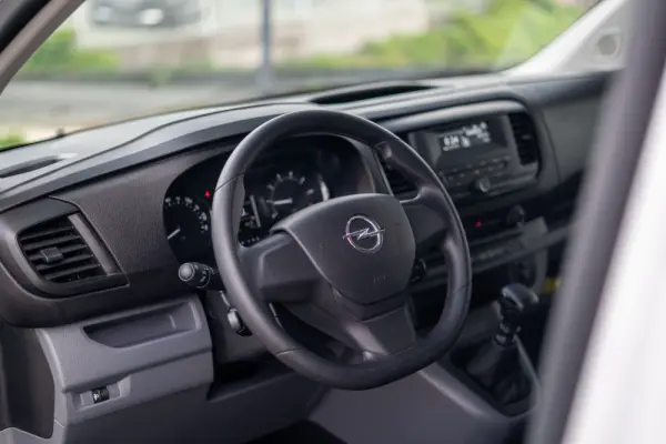 Opel Vivaro 1.5 CDTi L3H1 Essentia 19