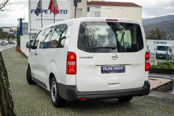 Opel Vivaro 1.5 CDTi L3H1 Essentia 28