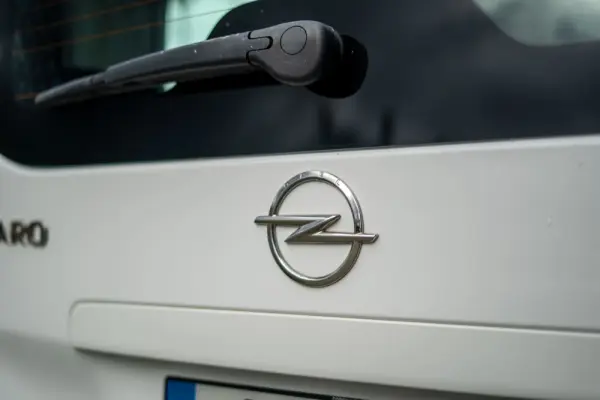 Opel Vivaro 1.5 CDTi L3H1 Essentia 32