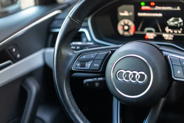 Audi A4 Avant 35 TDI S tronic S Line 9