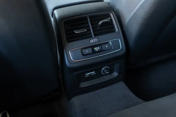 Audi A4 Avant 35 TDI S tronic S Line 44