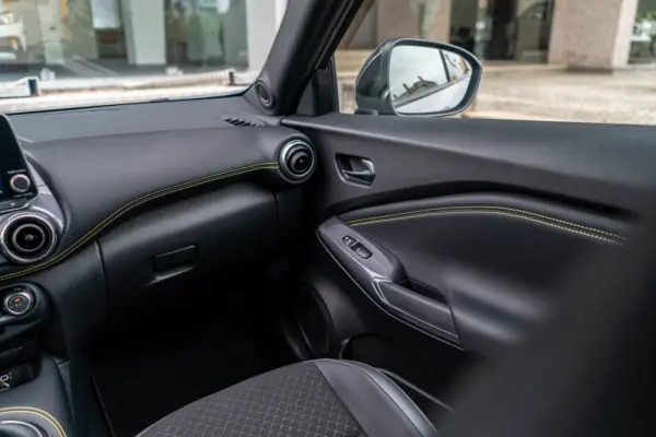 Nissan Juke 1.0 DIG-T Kiiro 36