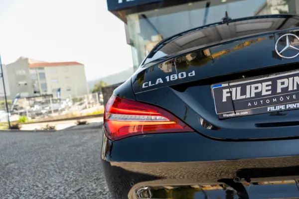 Mercedes-Benz CLA 180 d Urban 58