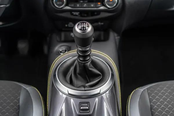 Nissan Juke 1.0 DIG-T Kiiro 30