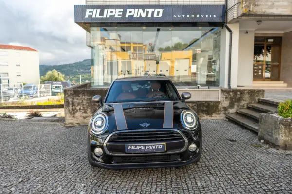 MINI 5 Portas Cooper D Auto 2