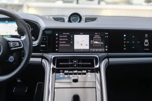 Porsche Panamera 4S E-Hybrid 24