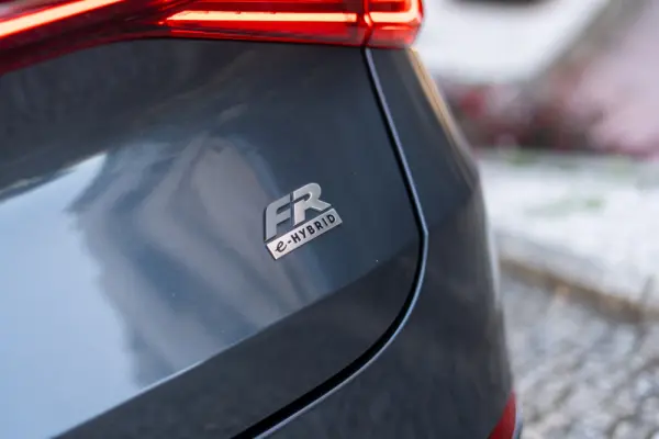 SEAT Leon ST 1.5 TSI e-Hybrid FR DSG 81