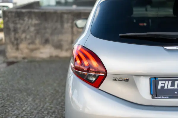 Peugeot 208 1.2 PureTech Style 48