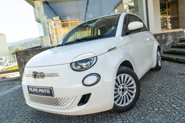 Fiat 500e 3 + 1 42 kWh 64