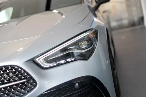 Mercedes-Benz CLA 250 e Shooting Brake AMG Line 95