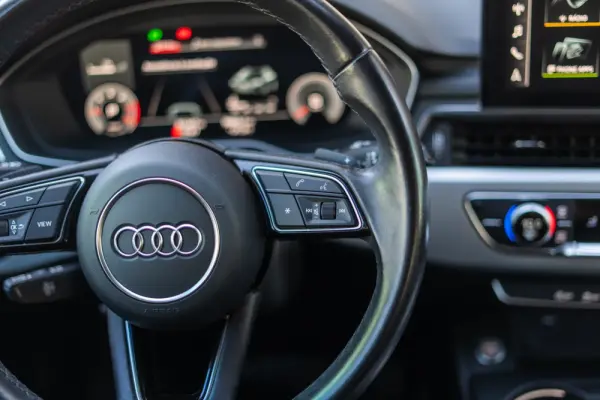 Audi A4 Avant 35 TDI S tronic S Line 10