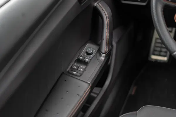 Cupra Formentor 1.4 e-Hybrid DSG VZ 40