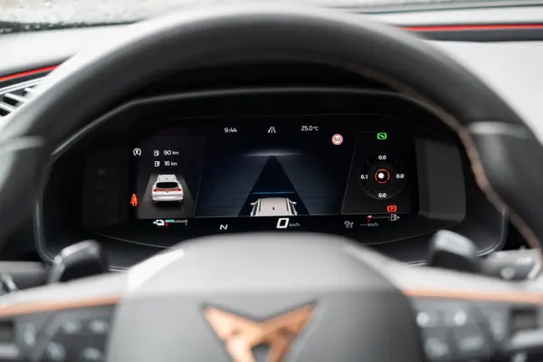 Cupra Formentor 1.4 e-Hybrid DSG VZ 107