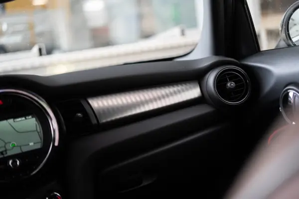 MINI 5 Portas Cooper D Auto 39