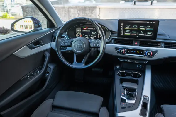Audi A4 Avant 35 TDI S tronic S Line 7