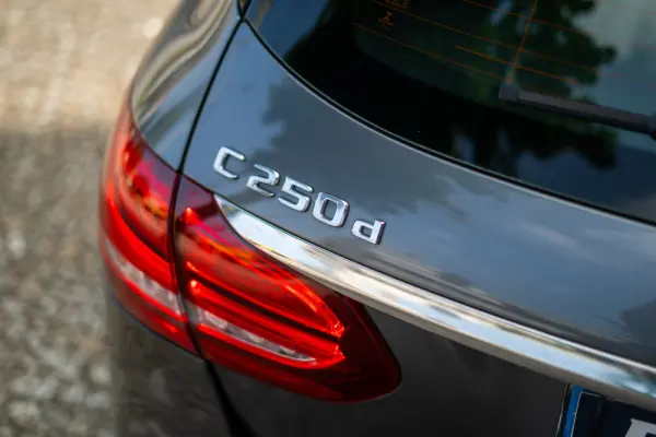 Mercedes-Benz C 250 d AMG Line Aut. 83