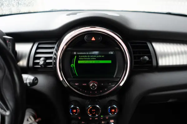 MINI 5 Portas Cooper D Auto 70