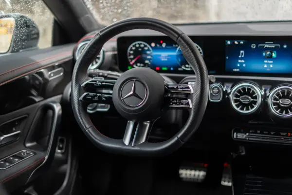 Mercedes-Benz CLA 250 e Shooting Brake AMG Line 8