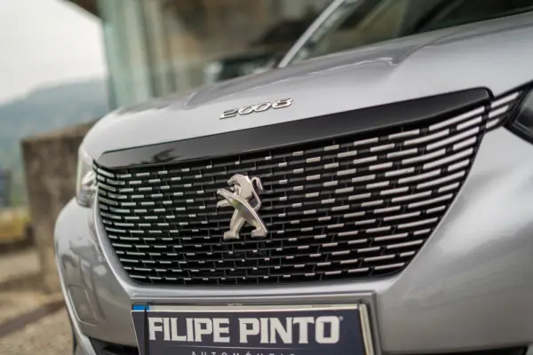 Peugeot 2008 1.2 PureTech Allure Pack 51