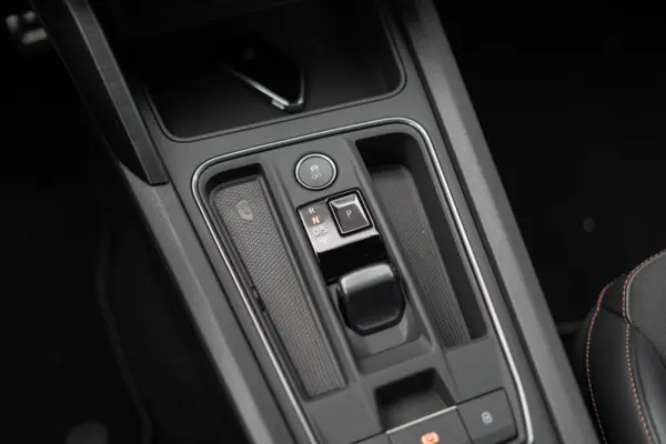 Cupra Formentor 1.4 e-Hybrid DSG VZ 102