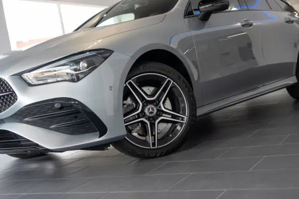 Mercedes-Benz CLA 250 e Shooting Brake AMG Line 91