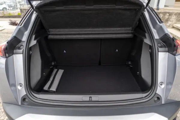 Peugeot 2008 1.2 PureTech Allure Pack 43