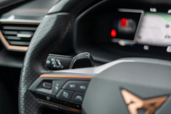 Cupra Formentor 1.4 e-Hybrid DSG VZ 15