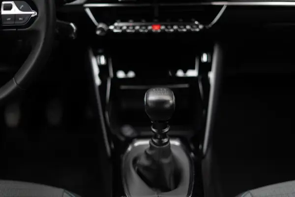 Peugeot 2008 1.2 PureTech Allure Pack 33