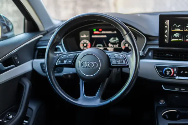 Audi A4 Avant 35 TDI S tronic S Line 8