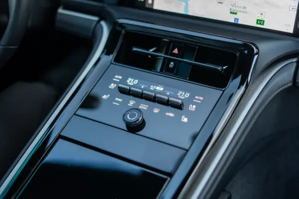 Porsche Panamera 4S E-Hybrid 141