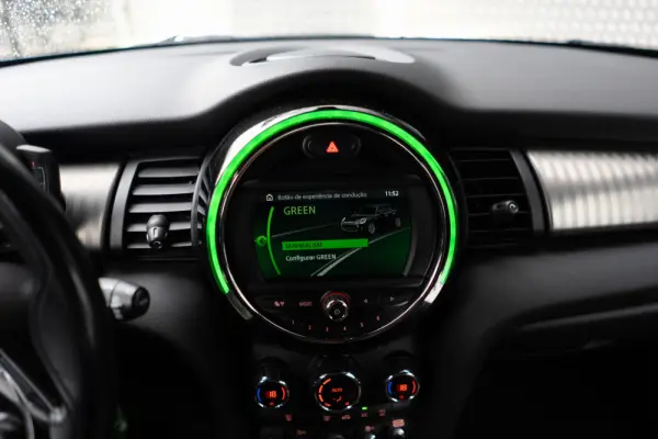 MINI 5 Portas Cooper D Auto 24