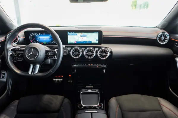 Mercedes-Benz CLA 250 e Shooting Brake AMG Line 6