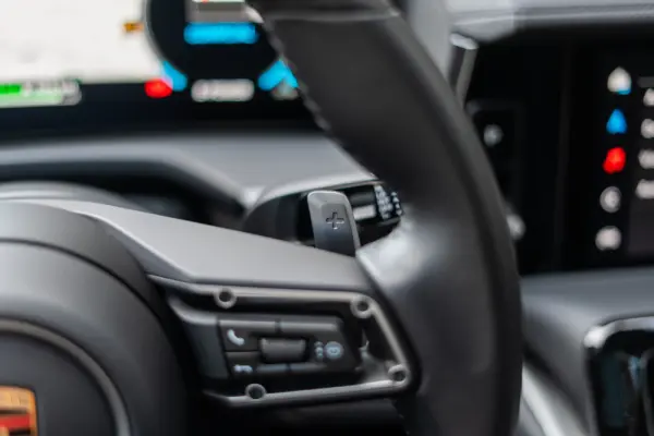 Porsche Panamera 4S E-Hybrid 12