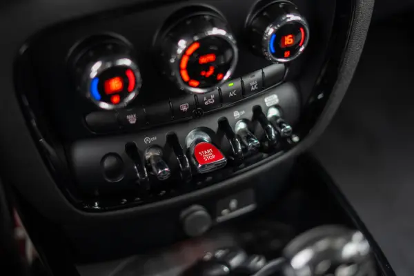 MINI Clubman Cooper D Sport Edition Auto 41