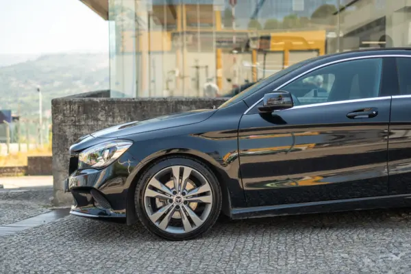 Mercedes-Benz CLA 180 d Urban 63