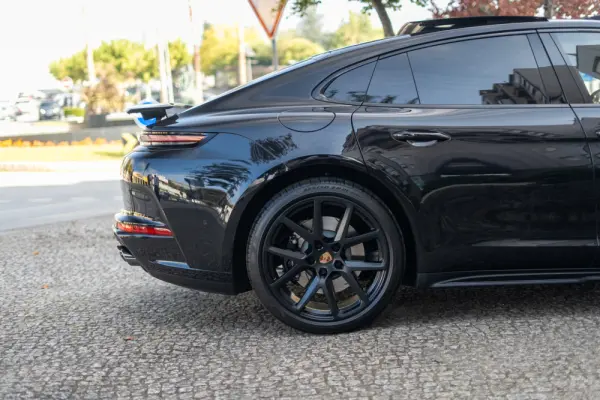Porsche Panamera 4S E-Hybrid 111