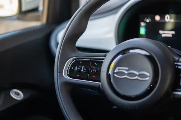 Fiat 500e 3 + 1 42 kWh 10