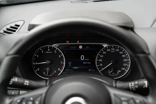 Nissan Juke 1.0 DIG-T Kiiro 11