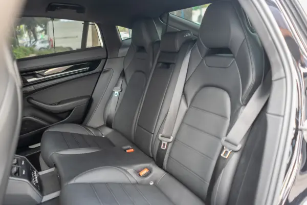 Porsche Panamera 4S E-Hybrid 74