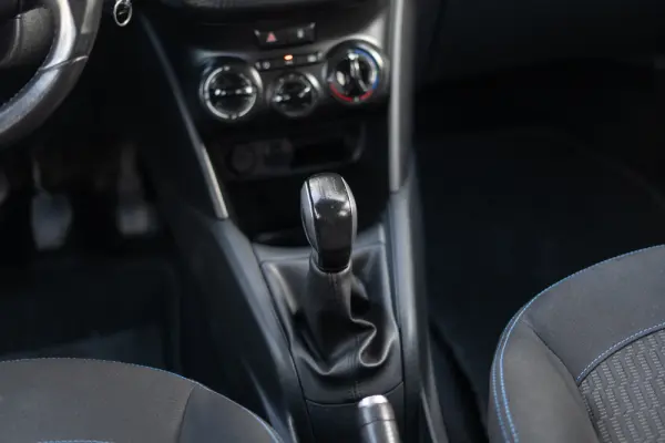 Peugeot 208 1.2 PureTech Style 25