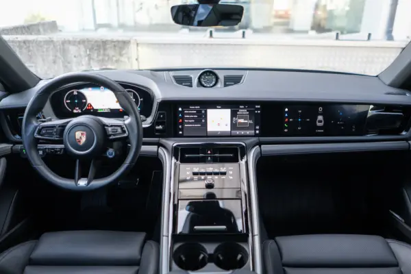 Porsche Panamera 4S E-Hybrid 6