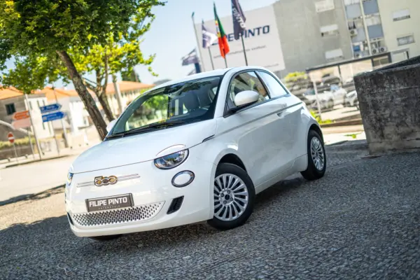 Fiat 500e 3 + 1 42 kWh 84