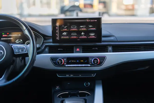 Audi A4 Avant 35 TDI S tronic S Line 19