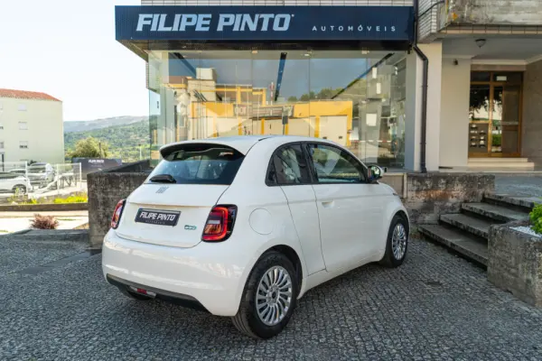 Fiat 500e 3 + 1 42 kWh 4