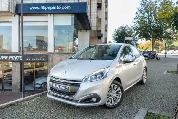 Peugeot 208 1.2 PureTech Style 56