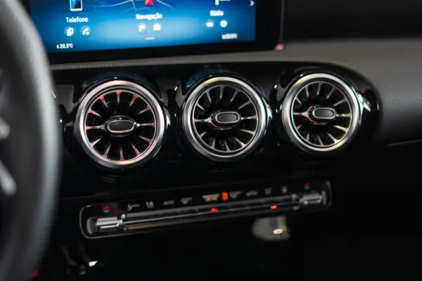 Mercedes-Benz CLA 250 e Shooting Brake AMG Line 59